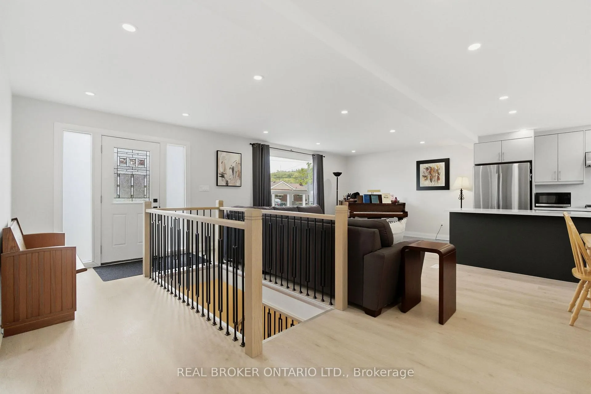 Photo 6 of 101 Corman Avenue, Hamilton, Stoney Creek — HOMEH