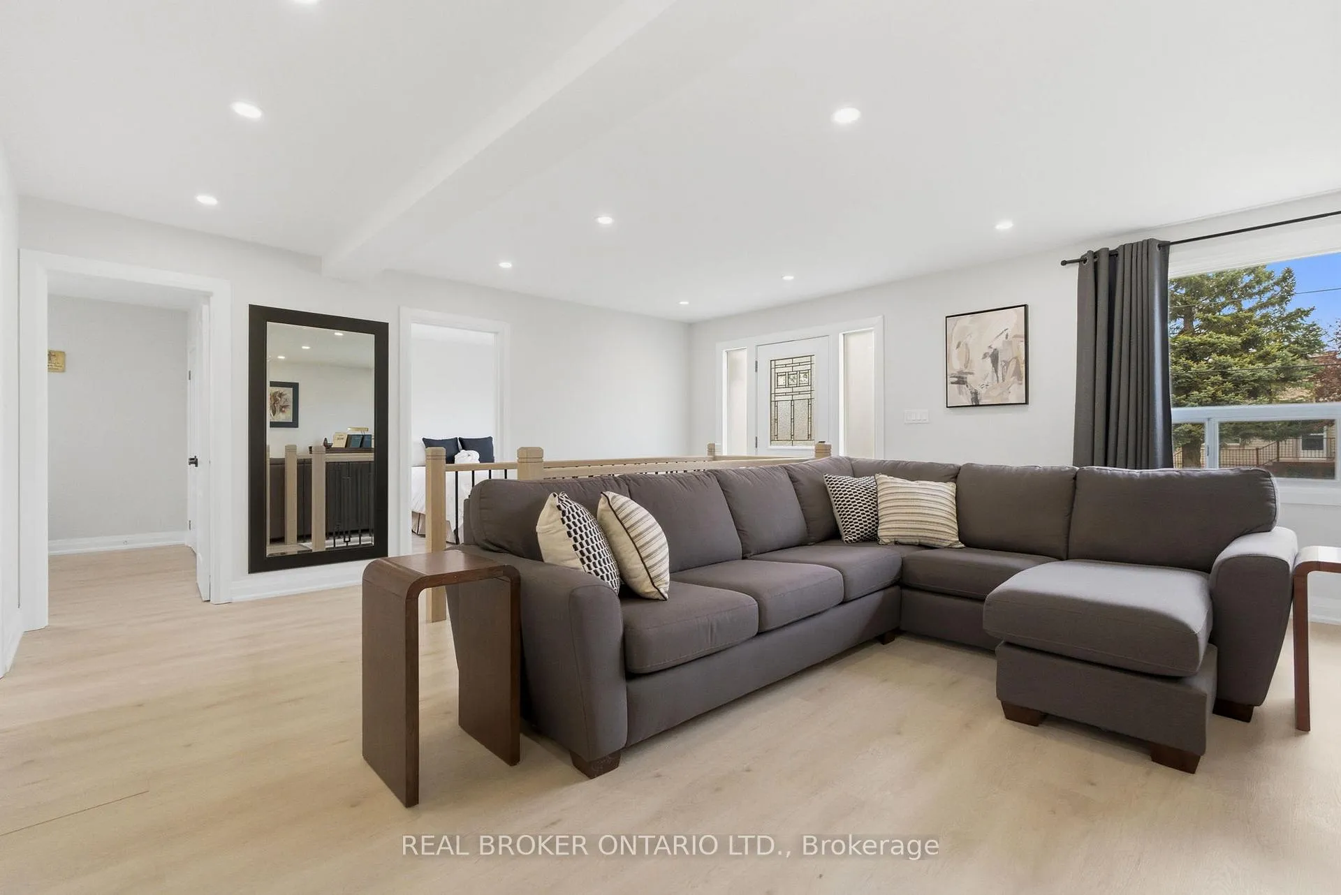 Photo 8 of 101 Corman Avenue, Hamilton, Stoney Creek — HOMEH
