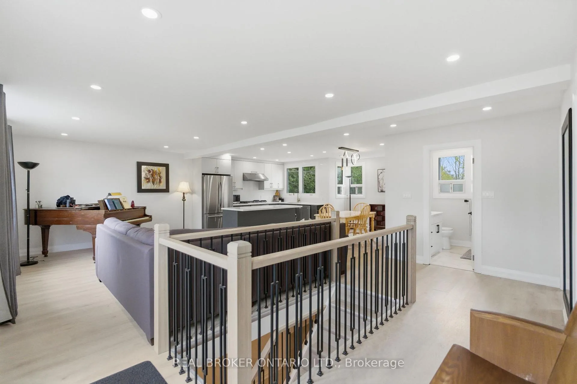 Photo 9 of 101 Corman Avenue, Hamilton, Stoney Creek — HOMEH