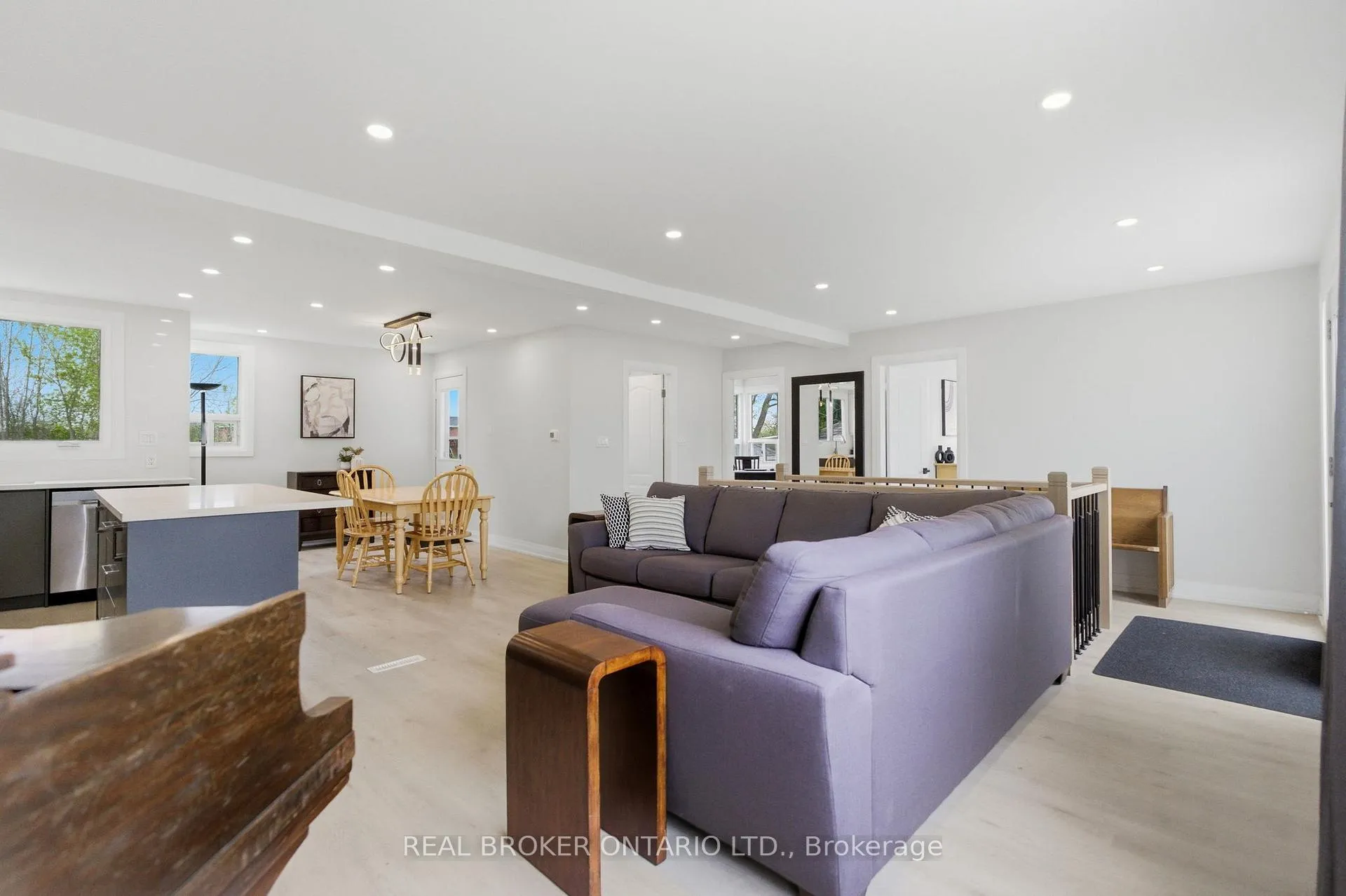 Photo 11 of 101 Corman Avenue, Hamilton, Stoney Creek — HOMEH