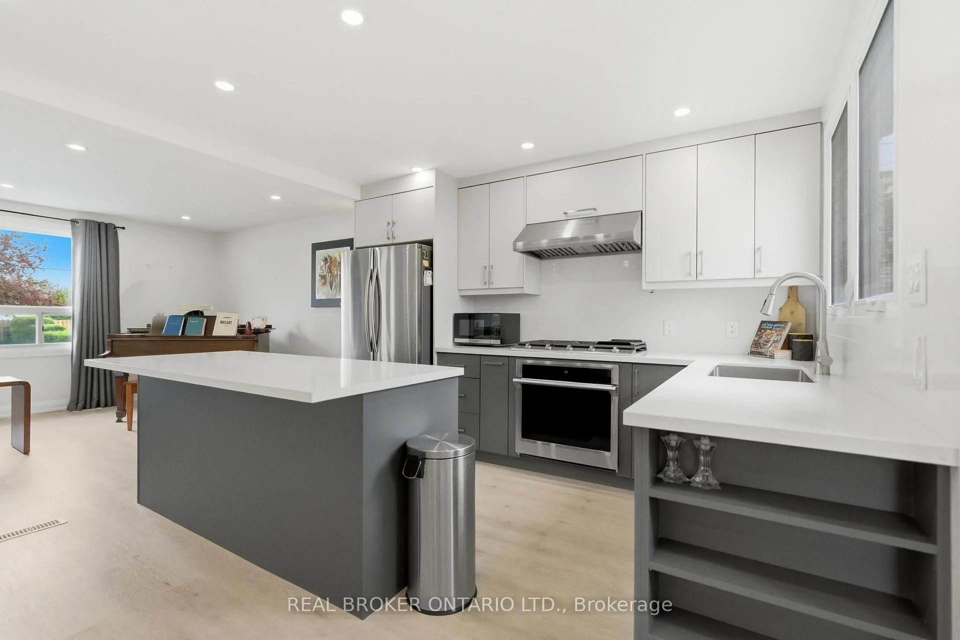 Photo 16 of 101 Corman Avenue, Hamilton, Stoney Creek — HOMEH