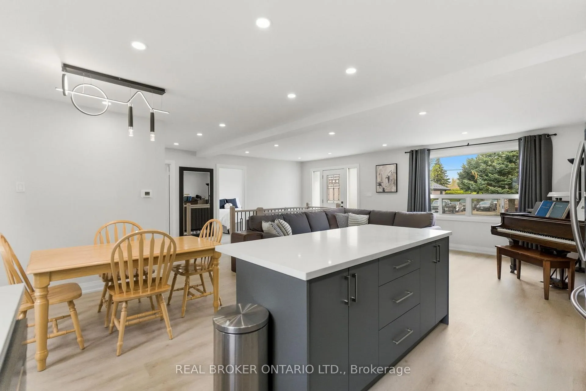 Photo 18 of 101 Corman Avenue, Hamilton, Stoney Creek — HOMEH