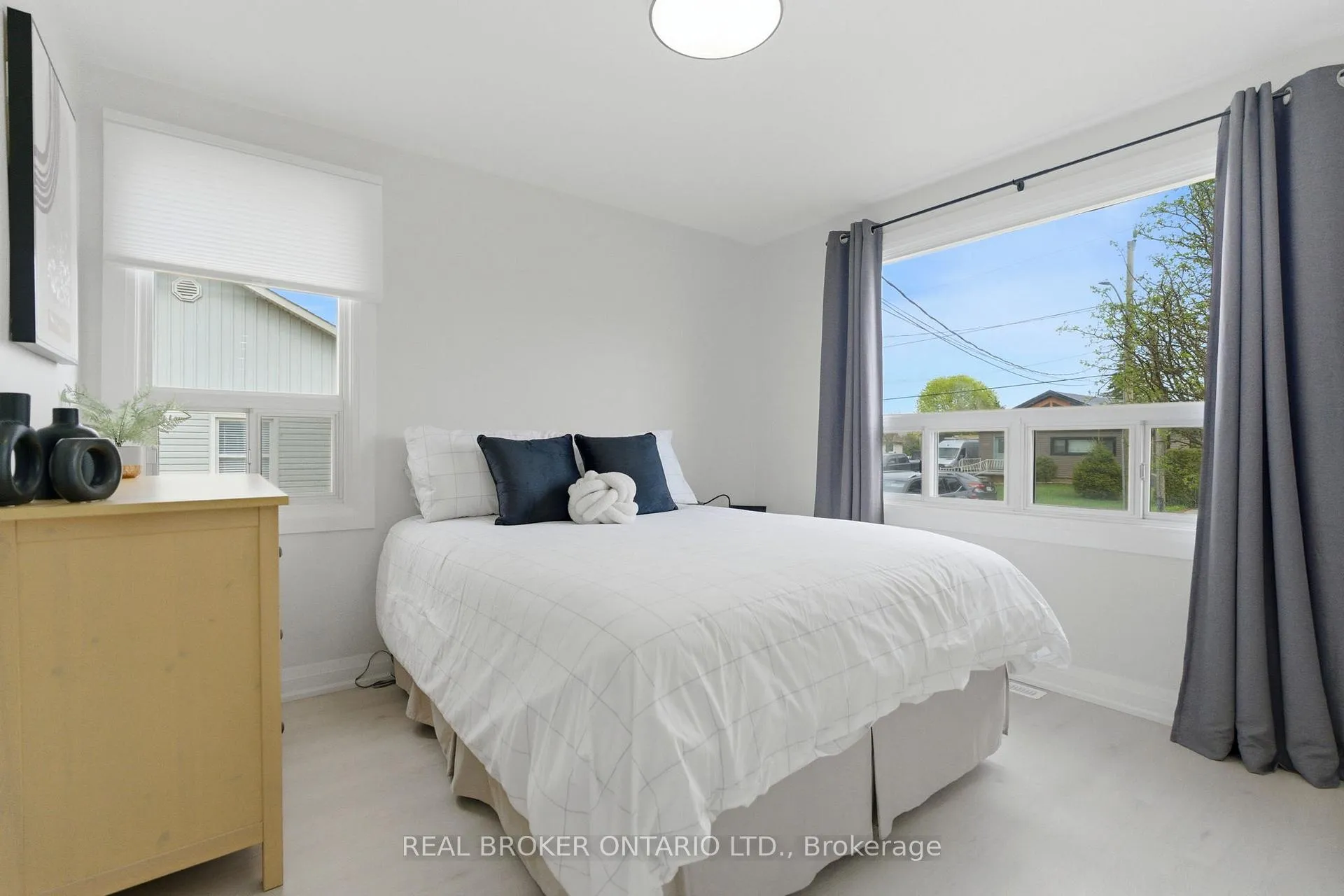 Photo 24 of 101 Corman Avenue, Hamilton, Stoney Creek — HOMEH