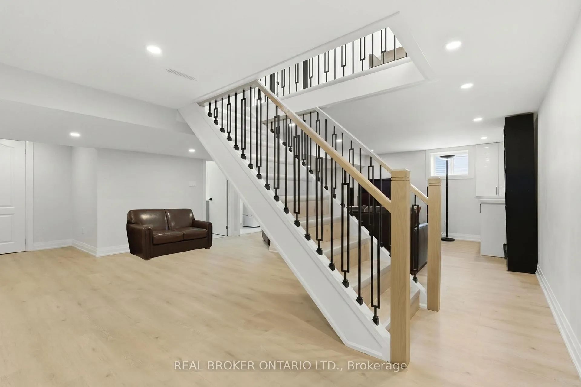 Photo 27 of 101 Corman Avenue, Hamilton, Stoney Creek — HOMEH