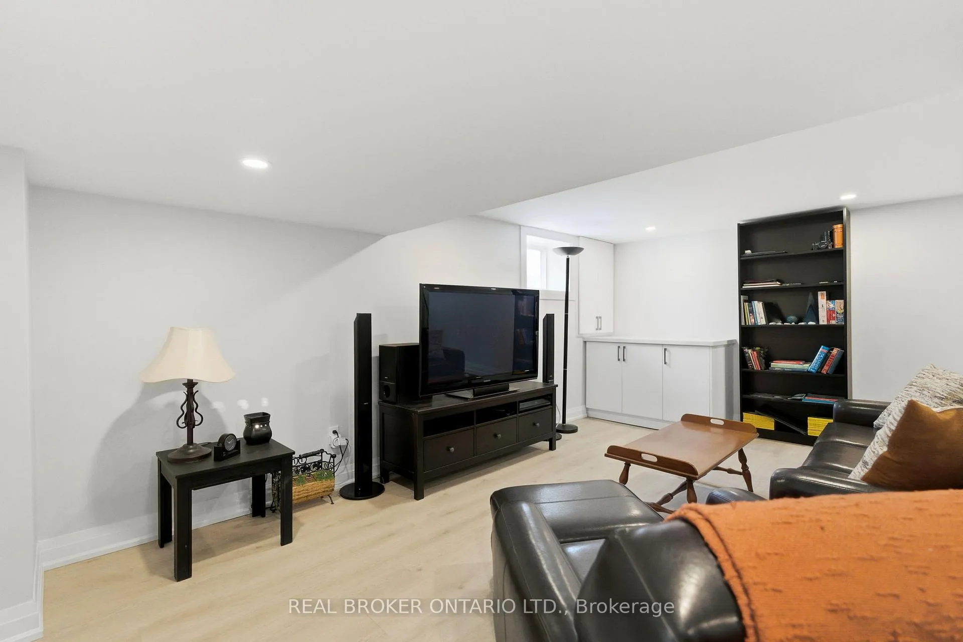 Photo 30 of 101 Corman Avenue, Hamilton, Stoney Creek — HOMEH