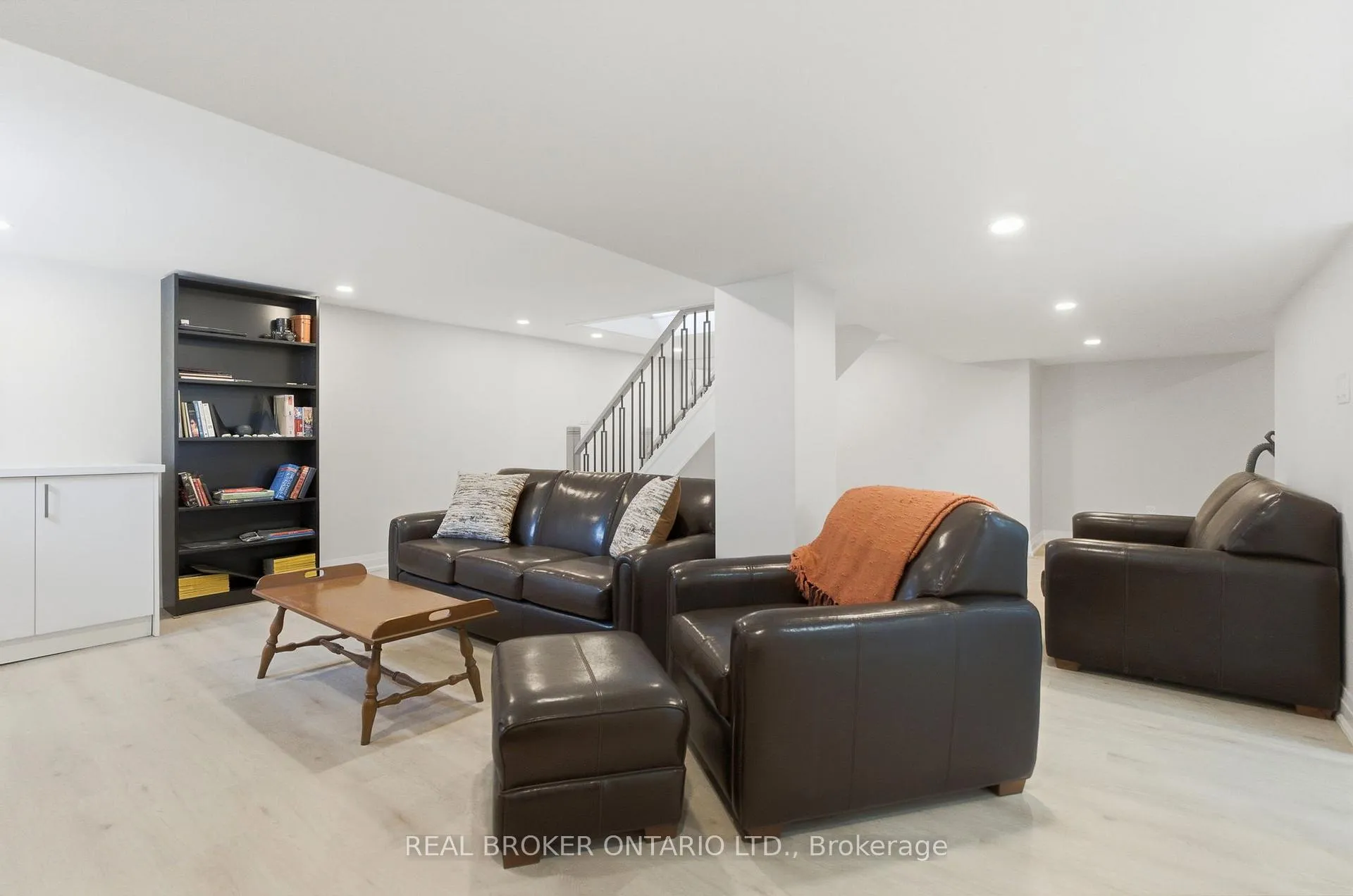 Photo 31 of 101 Corman Avenue, Hamilton, Stoney Creek — HOMEH