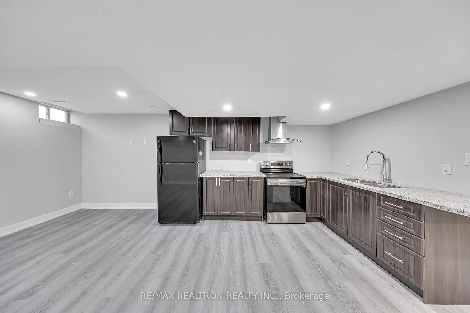 Photo 4 of 32 Chasser Drive, Markham, Greensborough — HOMEH