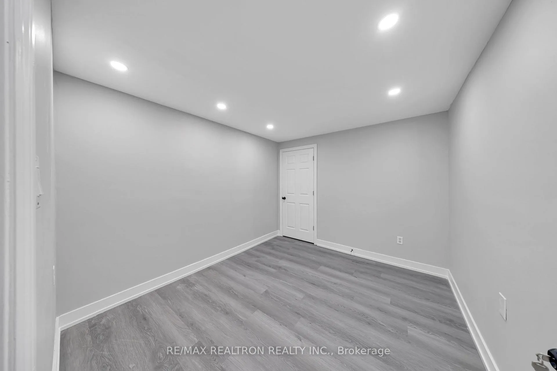 Photo 6 of 32 Chasser Drive, Markham, Greensborough — HOMEH