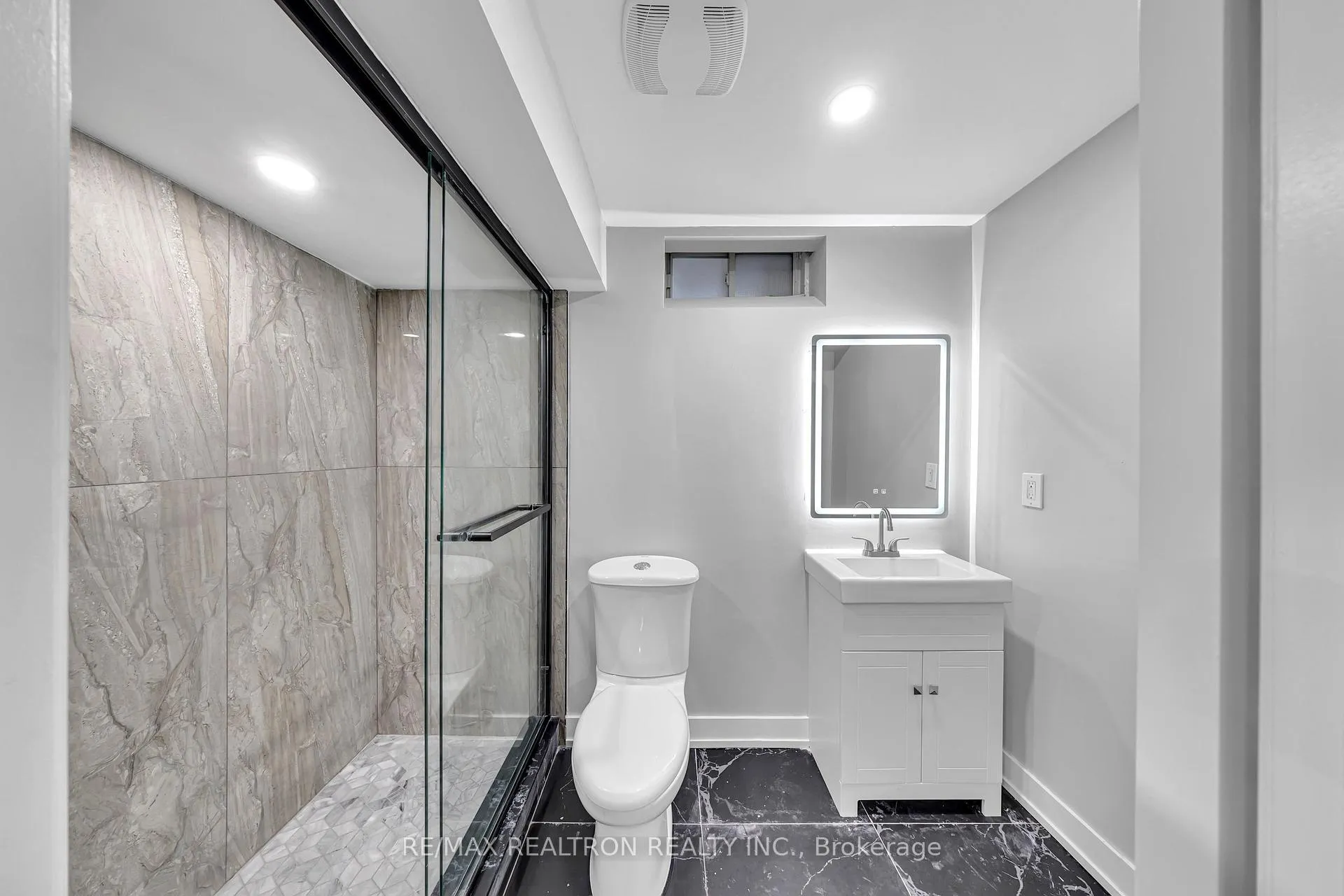 Photo 11 of 32 Chasser Drive, Markham, Greensborough — HOMEH