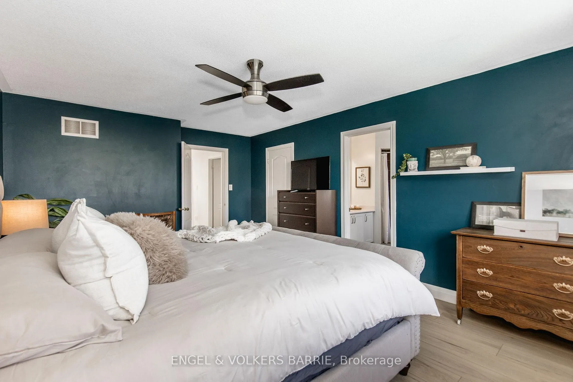 Photo 17 of 24 Legion Way, Essa, Angus — HOMEH