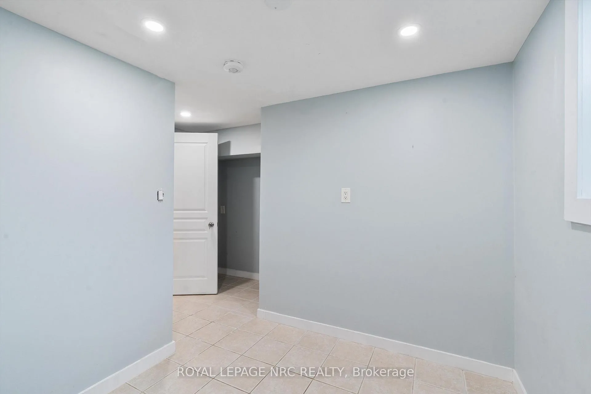 Photo 12 of Unit LOWER, 51 Jacobson Avenue, St. Catharines, Glendale/Glenridge — HOMEH