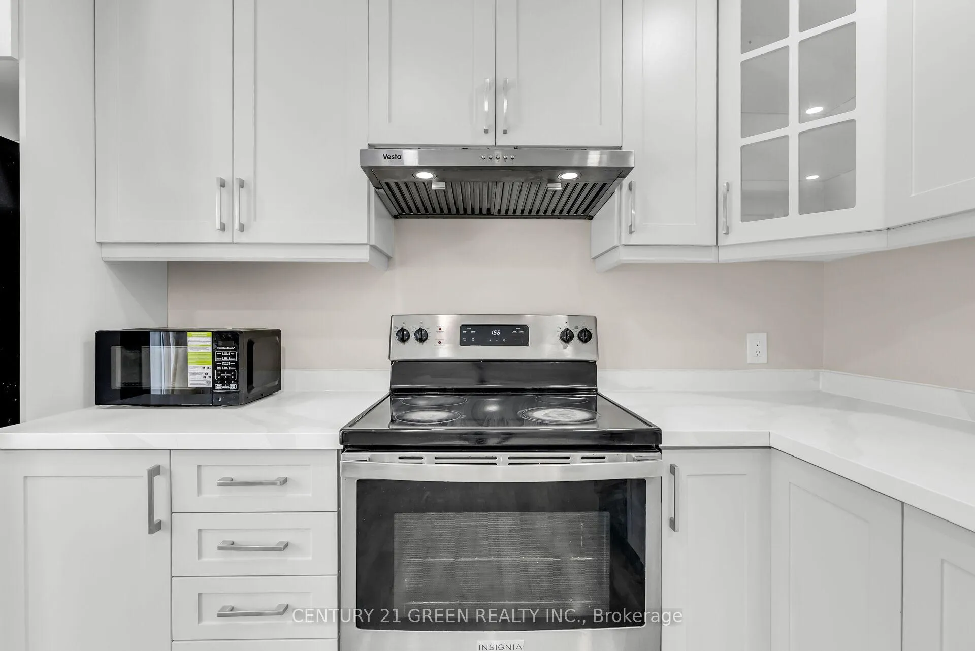 Photo 17 of 411 Imperial Road S, Guelph, Willow West/Sugarbush/West Acres — HOMEH
