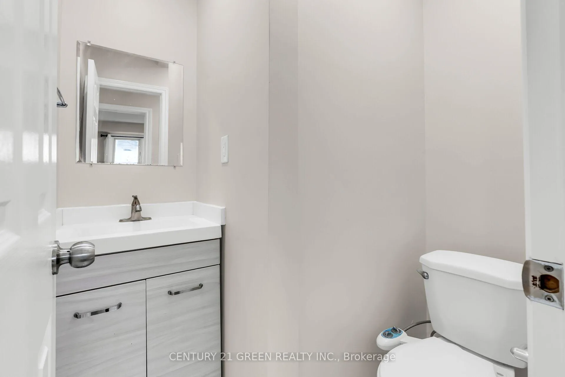 Photo 25 of 411 Imperial Road S, Guelph, Willow West/Sugarbush/West Acres — HOMEH