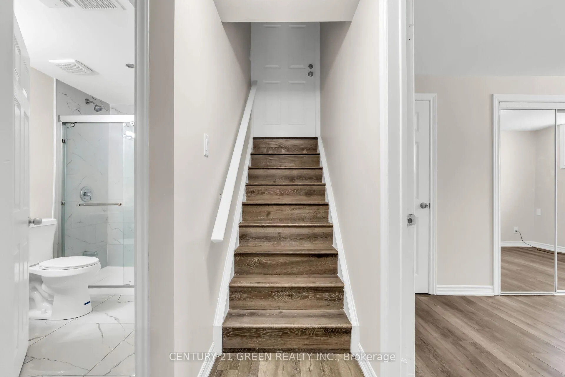 Photo 29 of 411 Imperial Road S, Guelph, Willow West/Sugarbush/West Acres — HOMEH