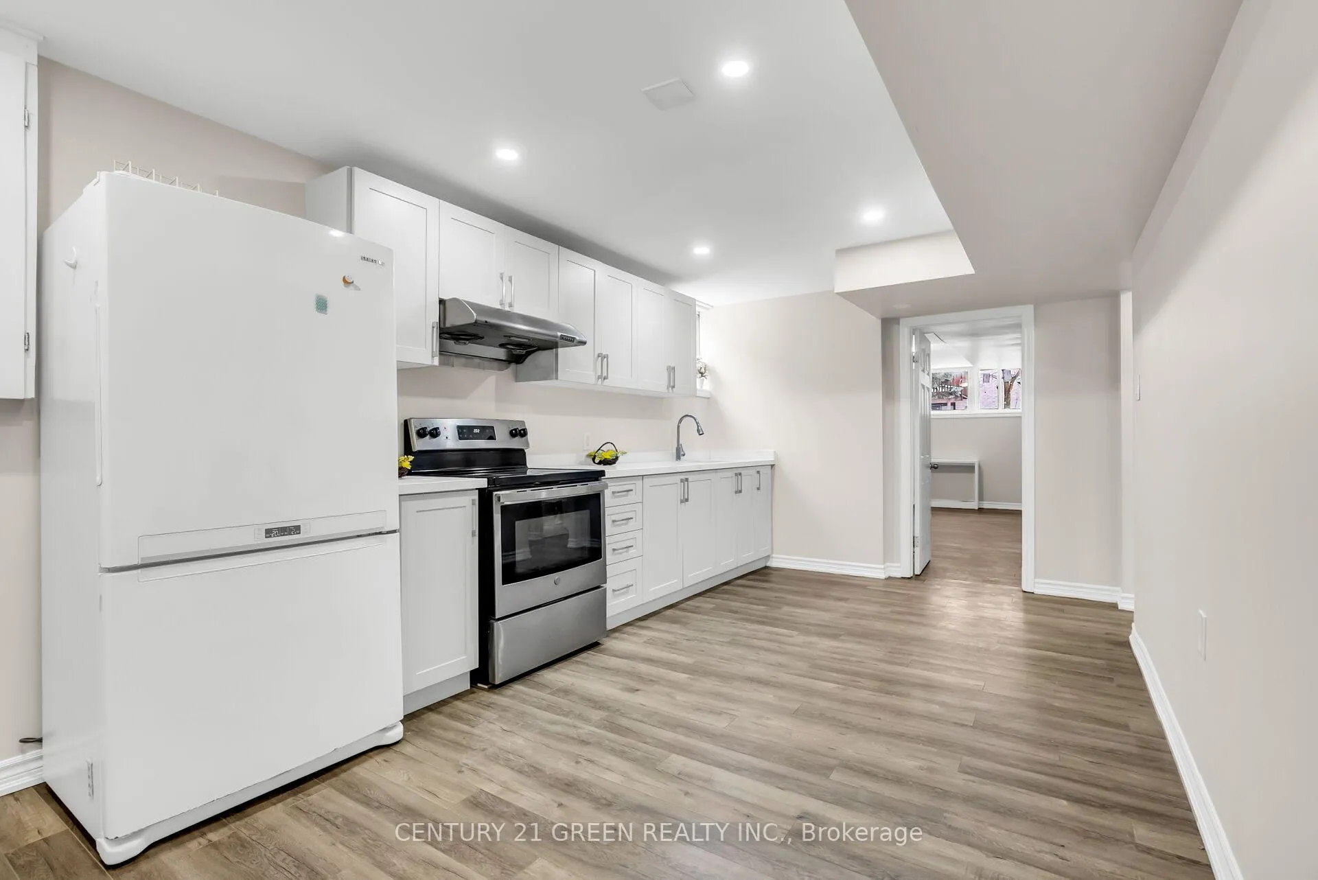 Photo 31 of 411 Imperial Road S, Guelph, Willow West/Sugarbush/West Acres — HOMEH