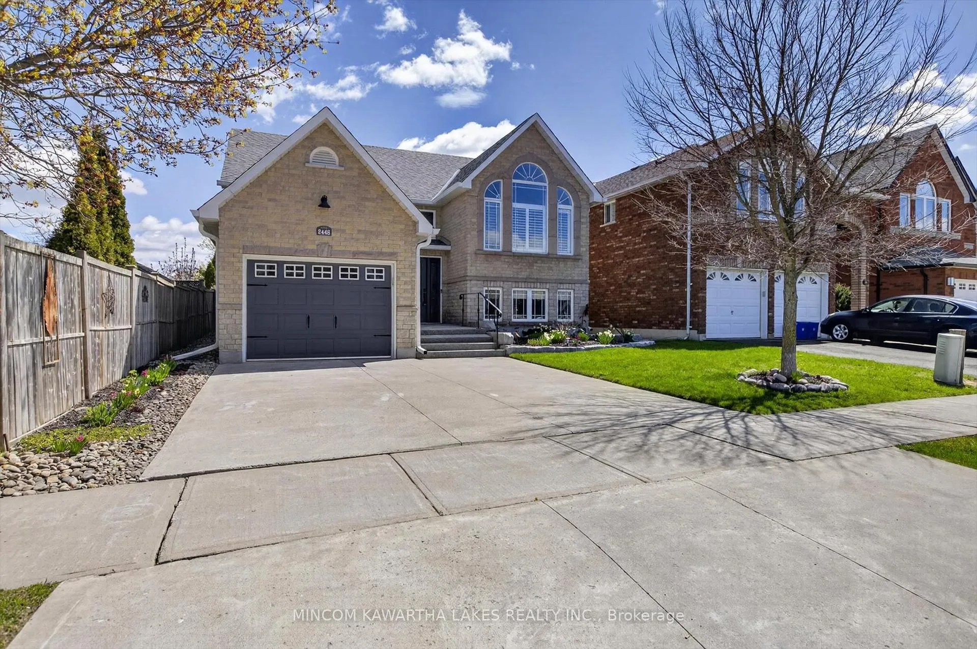Photo 2 of 2448 Denure Drive, Peterborough, Monaghan Ward 2 — HOMEH