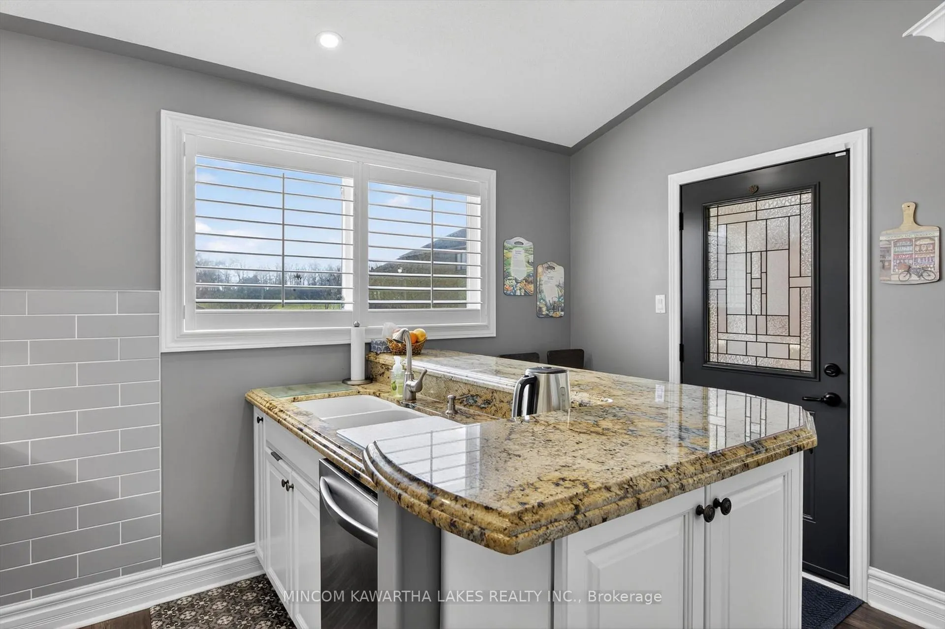 Photo 13 of 2448 Denure Drive, Peterborough, Monaghan Ward 2 — HOMEH