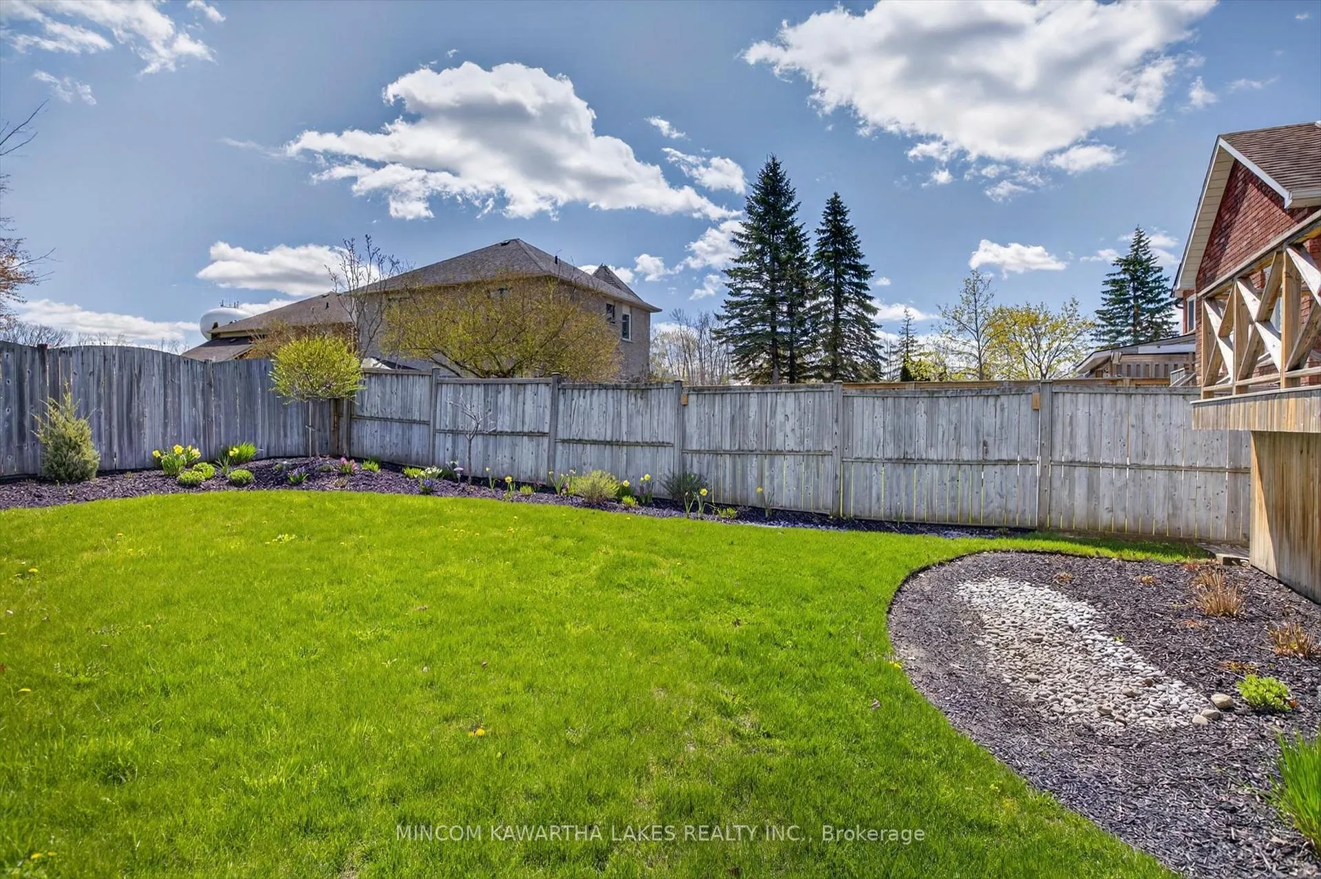 Photo 37 of 2448 Denure Drive, Peterborough, Monaghan Ward 2 — HOMEH