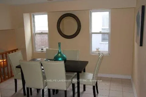Photo 3 of 17 Wintermute Boulevard, Scarborough, Steeles — HOMEH