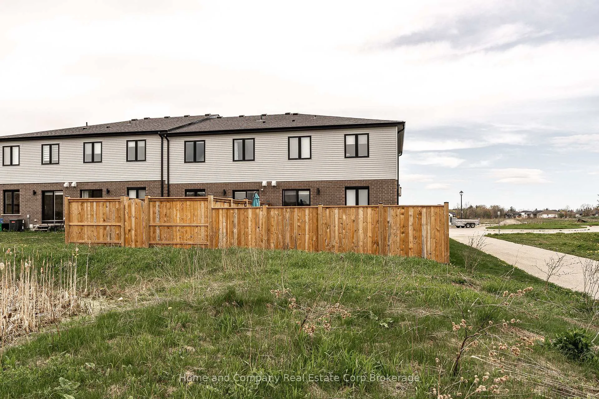 Photo 27 of 376 Bradshaw Drive, Stratford — HOMEH
