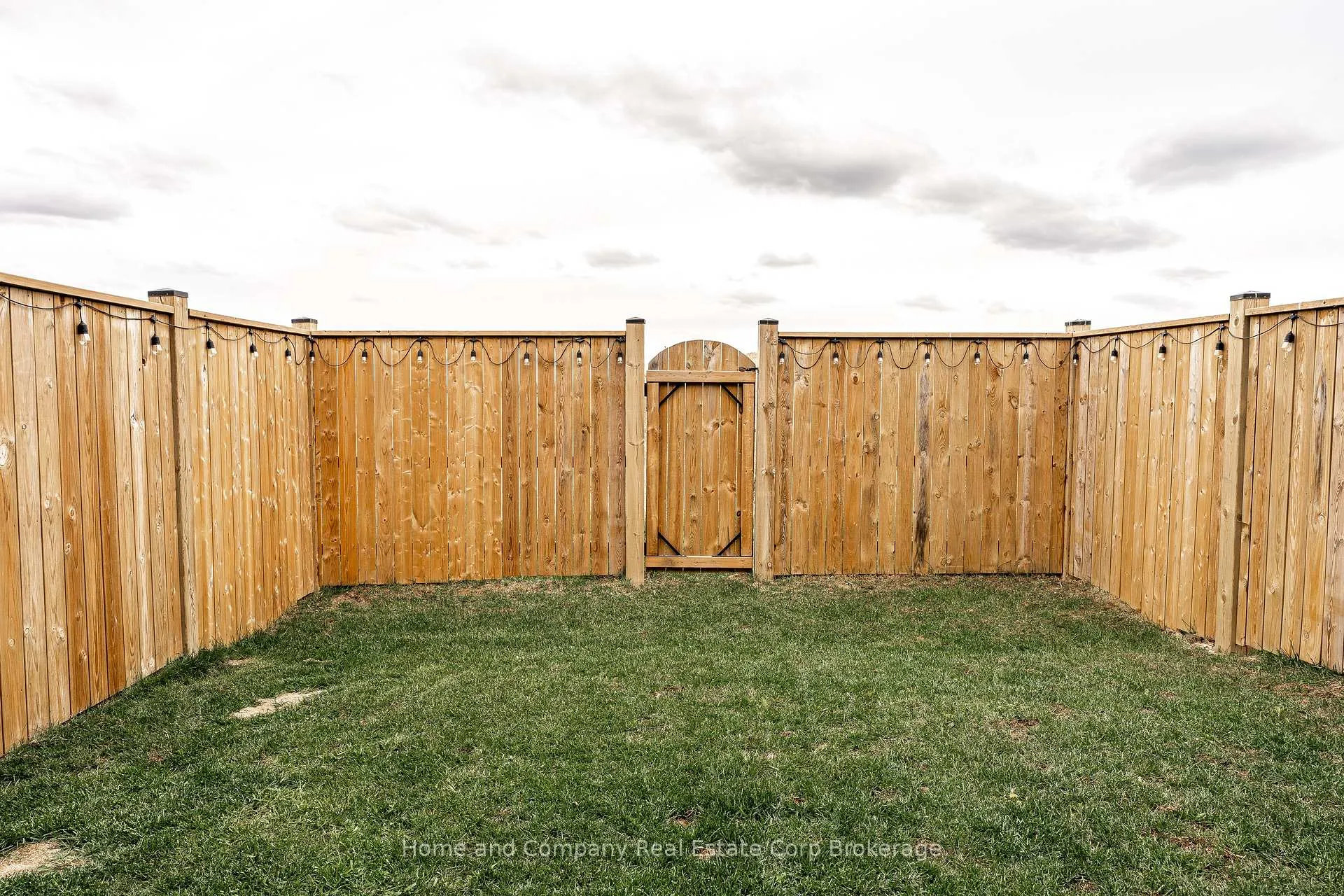 Photo 28 of 376 Bradshaw Drive, Stratford — HOMEH