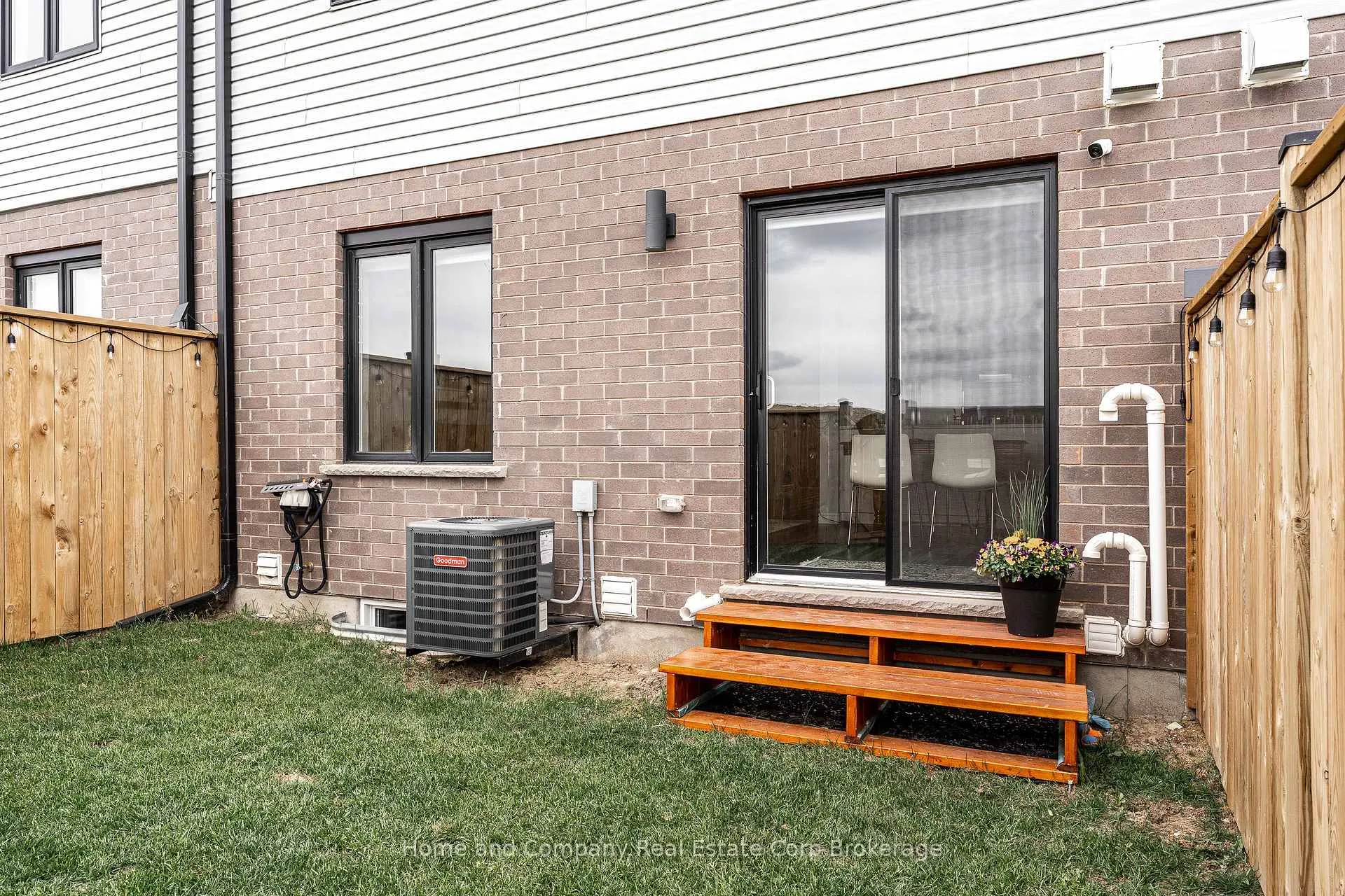 Photo 30 of 376 Bradshaw Drive, Stratford — HOMEH