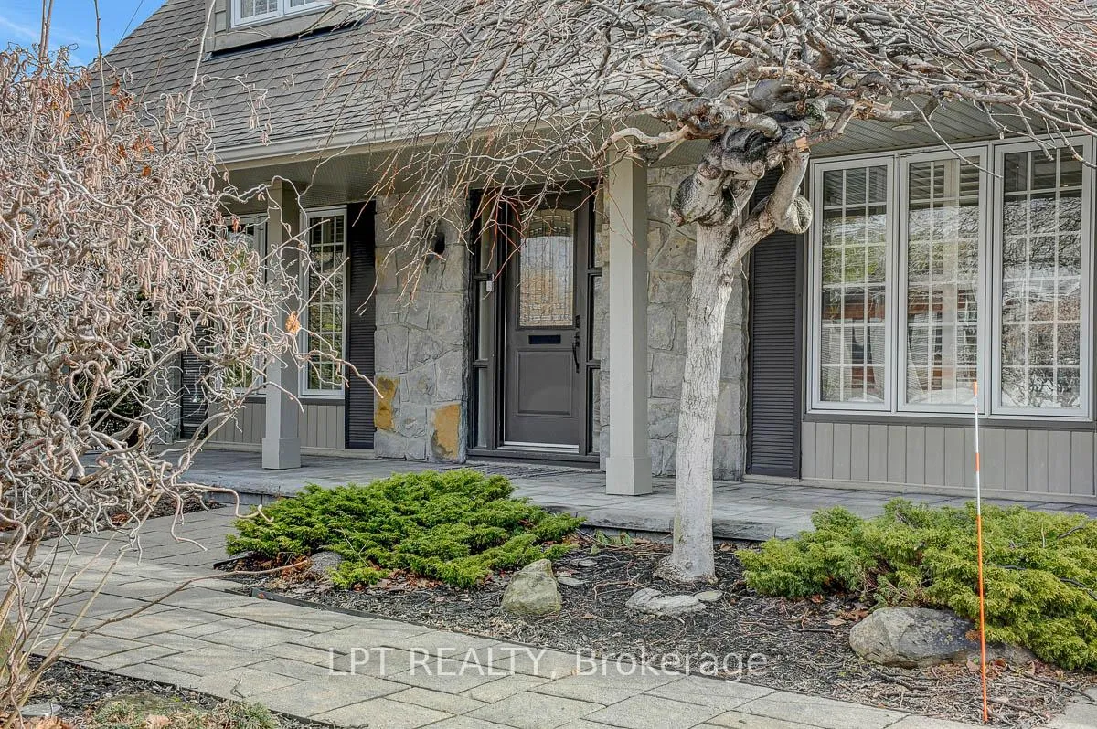 Photo 3 of 2129 Beaumont Road, Ottawa, Playfair Park — HOMEH
