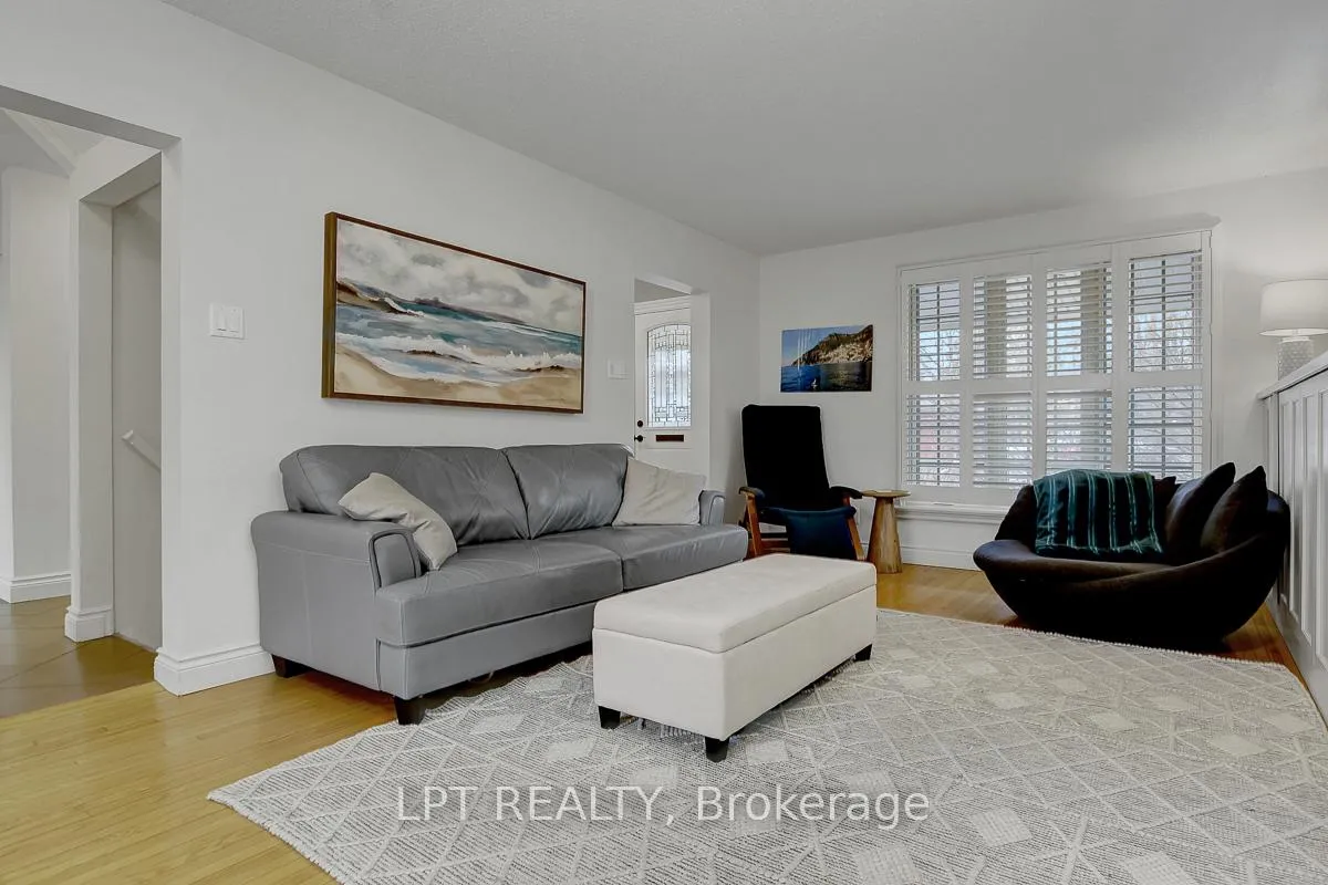 Photo 10 of 2129 Beaumont Road, Ottawa, Playfair Park — HOMEH