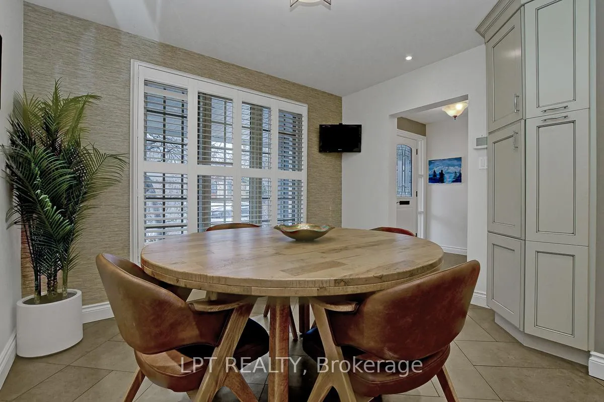 Photo 14 of 2129 Beaumont Road, Ottawa, Playfair Park — HOMEH