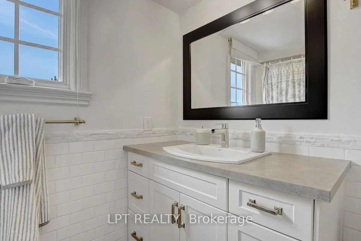 Photo 33 of 2129 Beaumont Road, Ottawa, Playfair Park — HOMEH