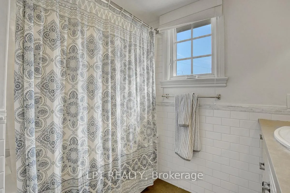 Photo 34 of 2129 Beaumont Road, Ottawa, Playfair Park — HOMEH