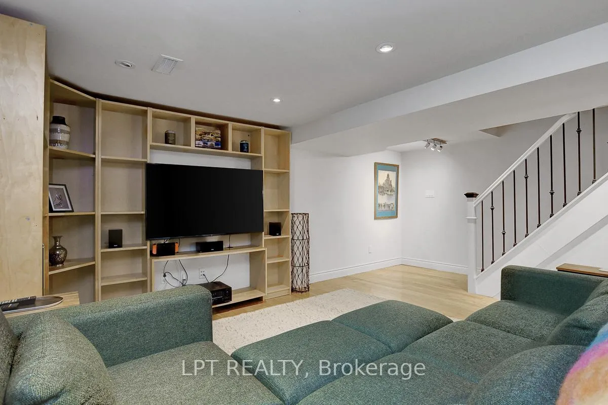 Photo 39 of 2129 Beaumont Road, Ottawa, Playfair Park — HOMEH