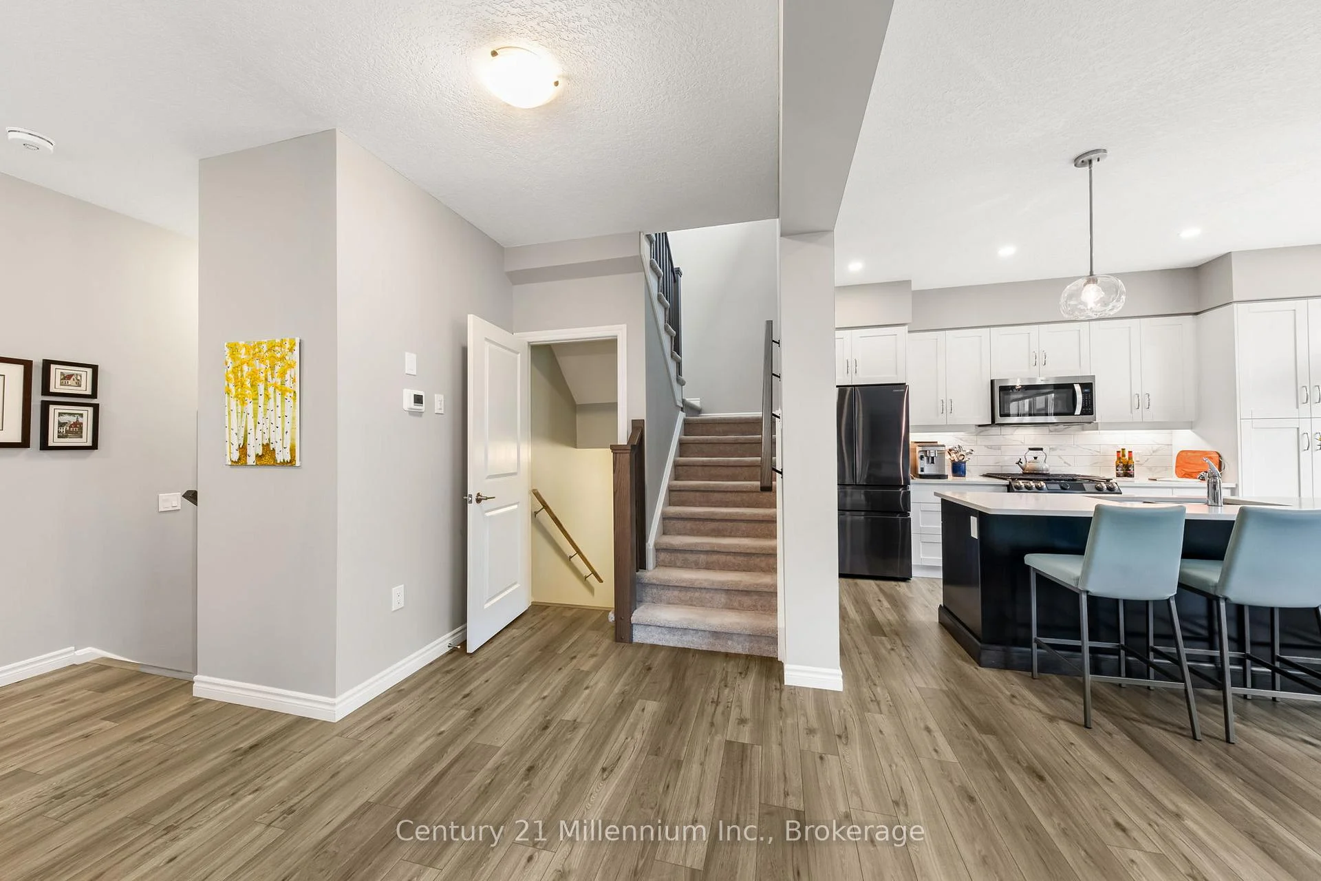 Photo 10 of 1010 Wright Drive, Midland — HOMEH