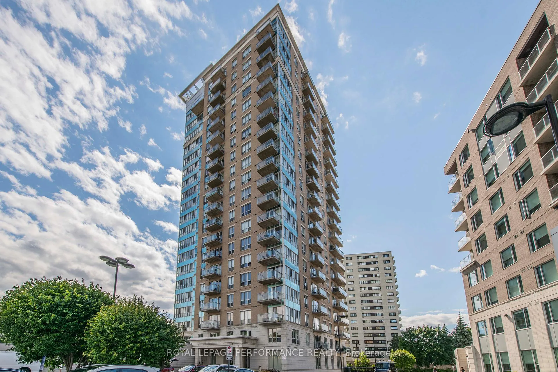 Front of Unit 802, 70 Landry Street
