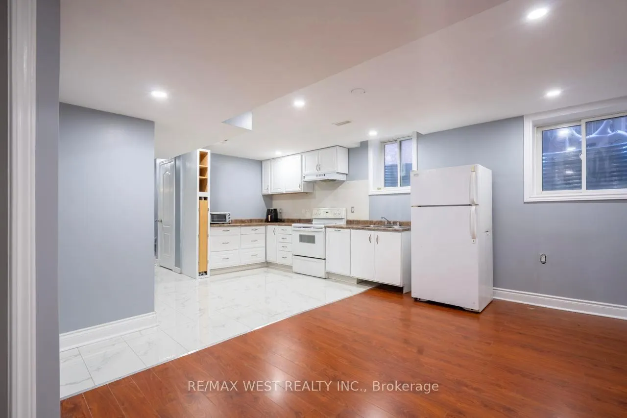 Photo 5 of Unit Basement, 35 Midnightsun Trail, Brampton, Sandringham-Wellington — HOMEH