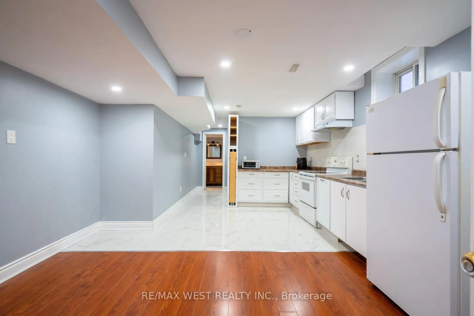 Photo 7 of Unit Basement, 35 Midnightsun Trail, Brampton, Sandringham-Wellington — HOMEH