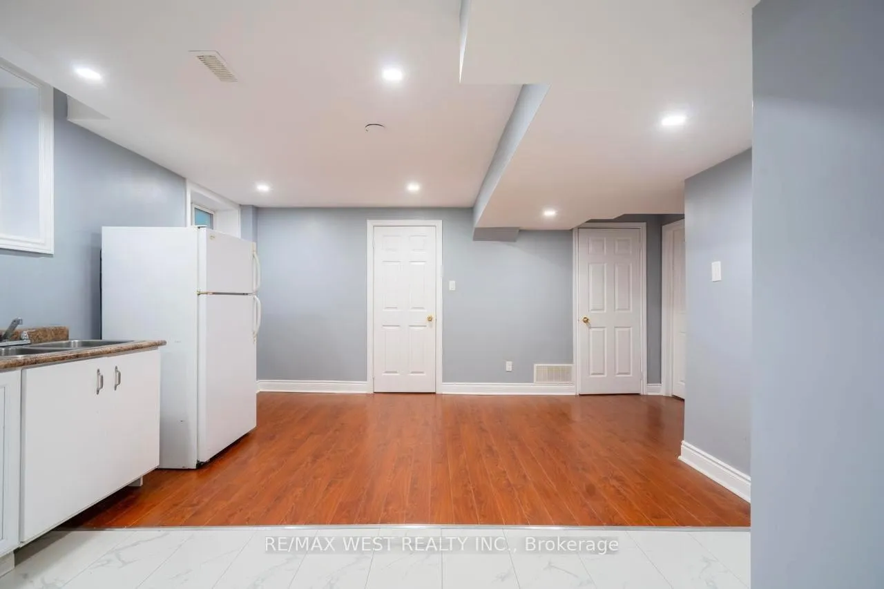 Photo 8 of Unit Basement, 35 Midnightsun Trail, Brampton, Sandringham-Wellington — HOMEH