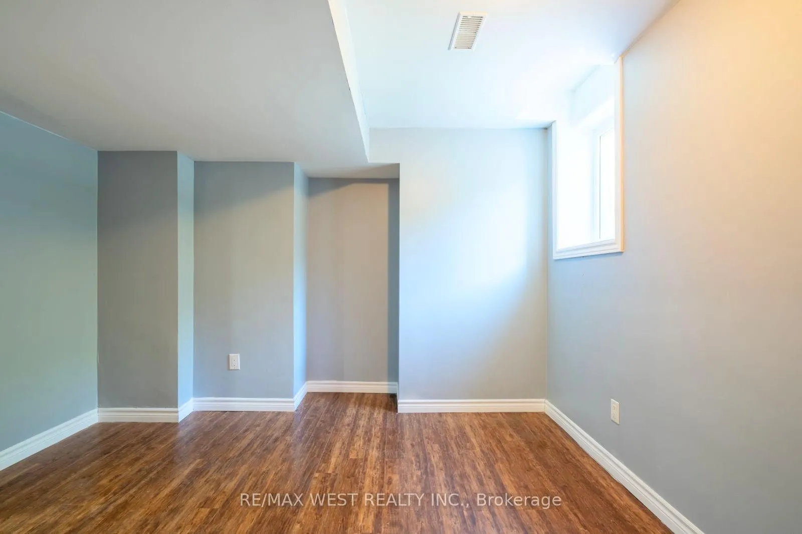 Photo 12 of Unit Basement, 35 Midnightsun Trail, Brampton, Sandringham-Wellington — HOMEH