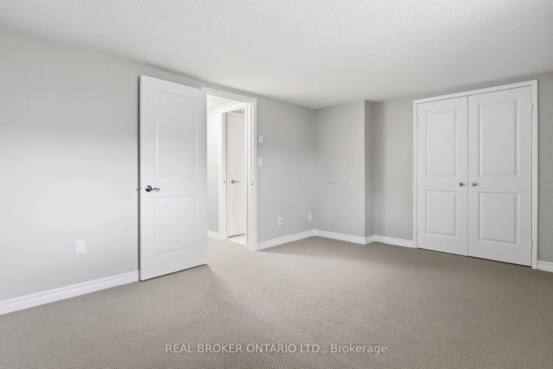 Photo 16 of Unit Main, 1306 Valley Drive, Oshawa, Lakeview — HOMEH