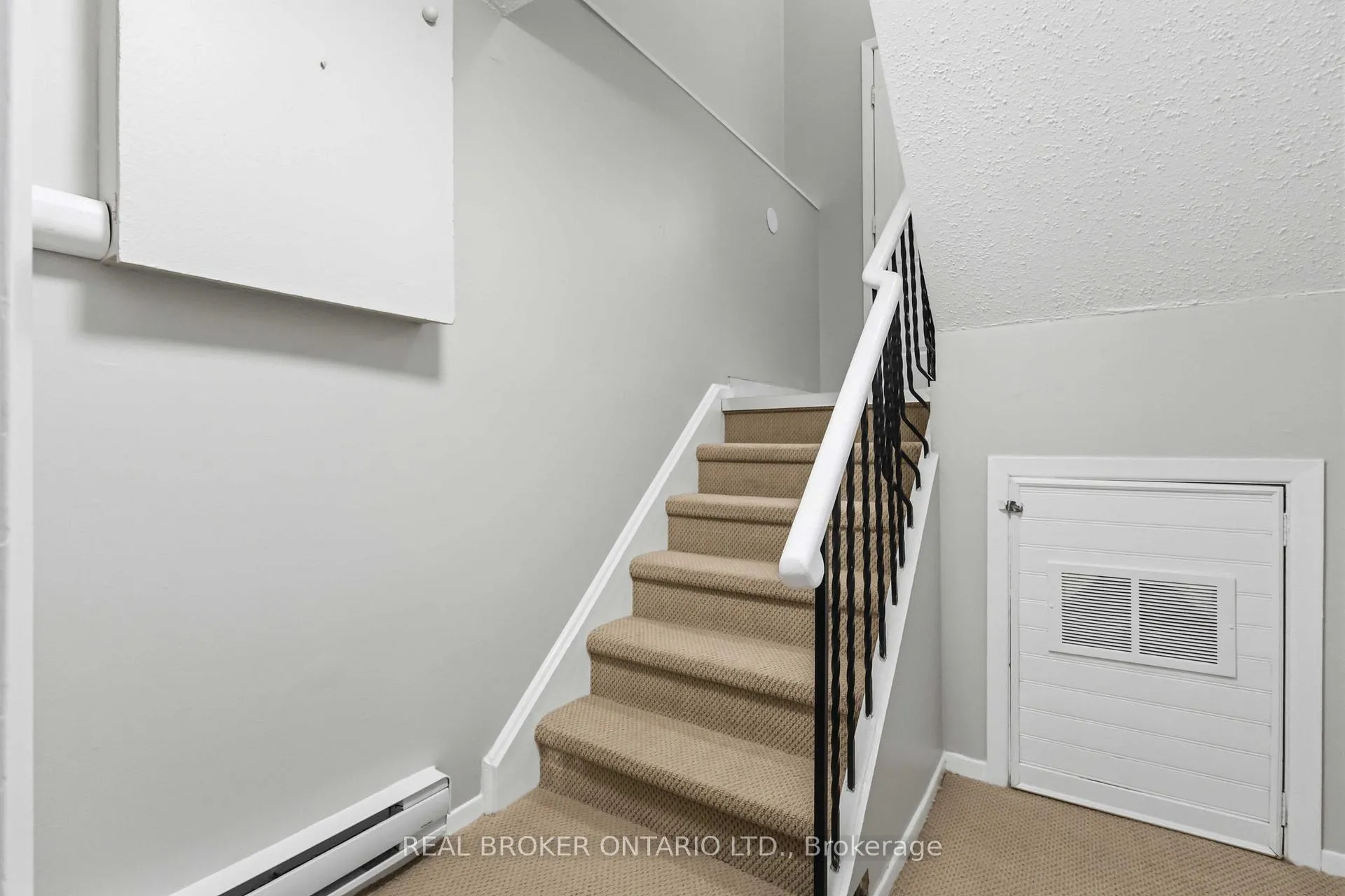 Photo 22 of Unit Main, 1306 Valley Drive, Oshawa, Lakeview — HOMEH