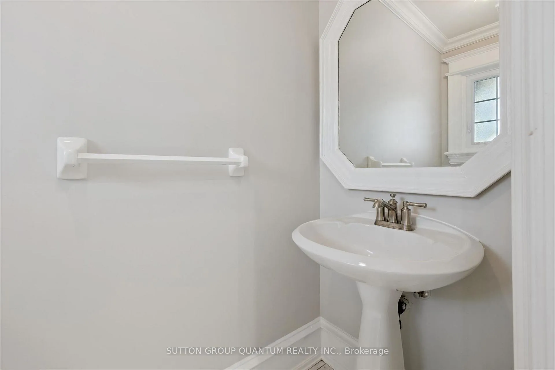 Photo 4 of 1253 Glen Valley Road, Oakville, West Oak Trails — HOMEH