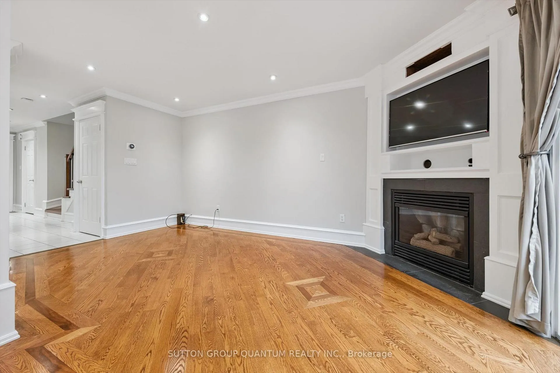 Photo 9 of 1253 Glen Valley Road, Oakville, West Oak Trails — HOMEH