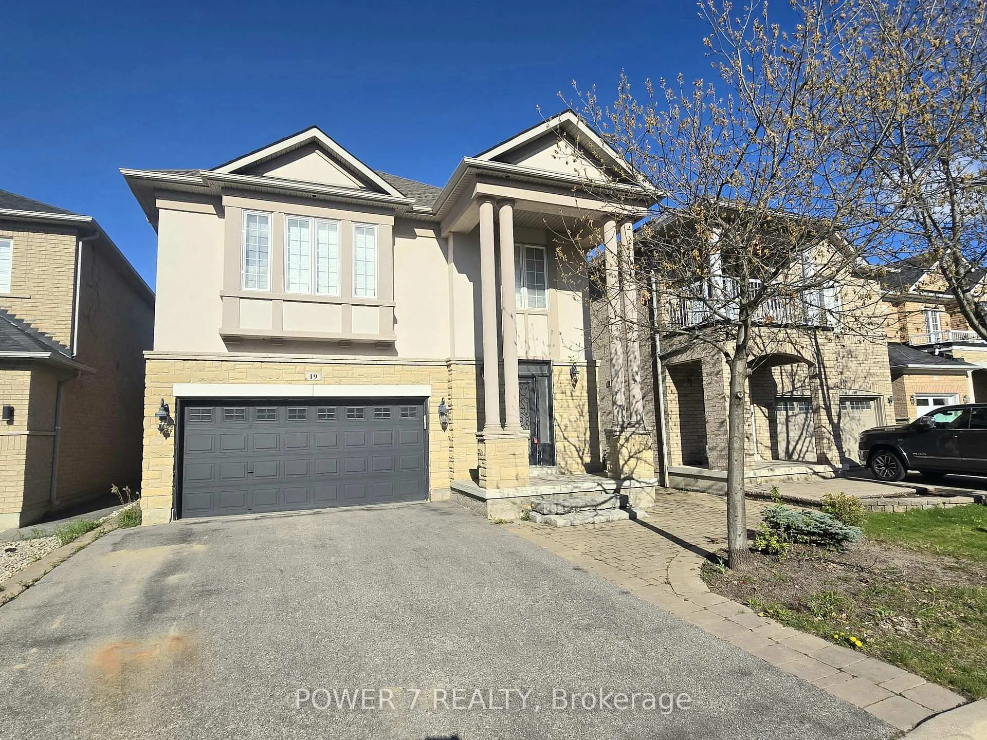 Photo 1 of 19 Wheatfield Drive, Vaughan, Vellore Village — HOMEH