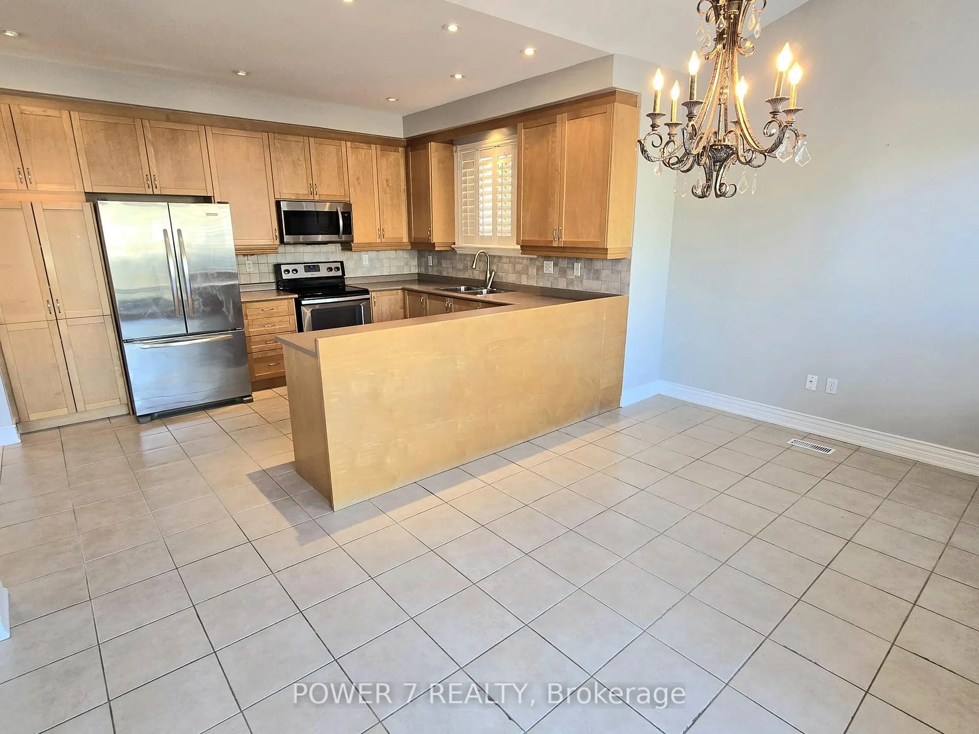 Photo 6 of 19 Wheatfield Drive, Vaughan, Vellore Village — HOMEH