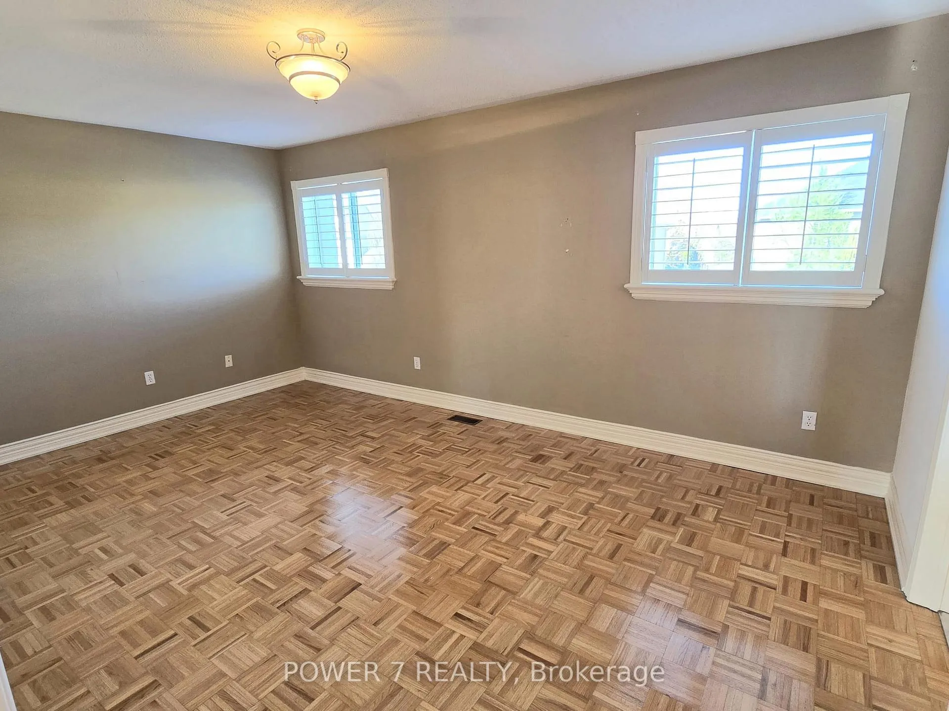 Photo 10 of 19 Wheatfield Drive, Vaughan, Vellore Village — HOMEH