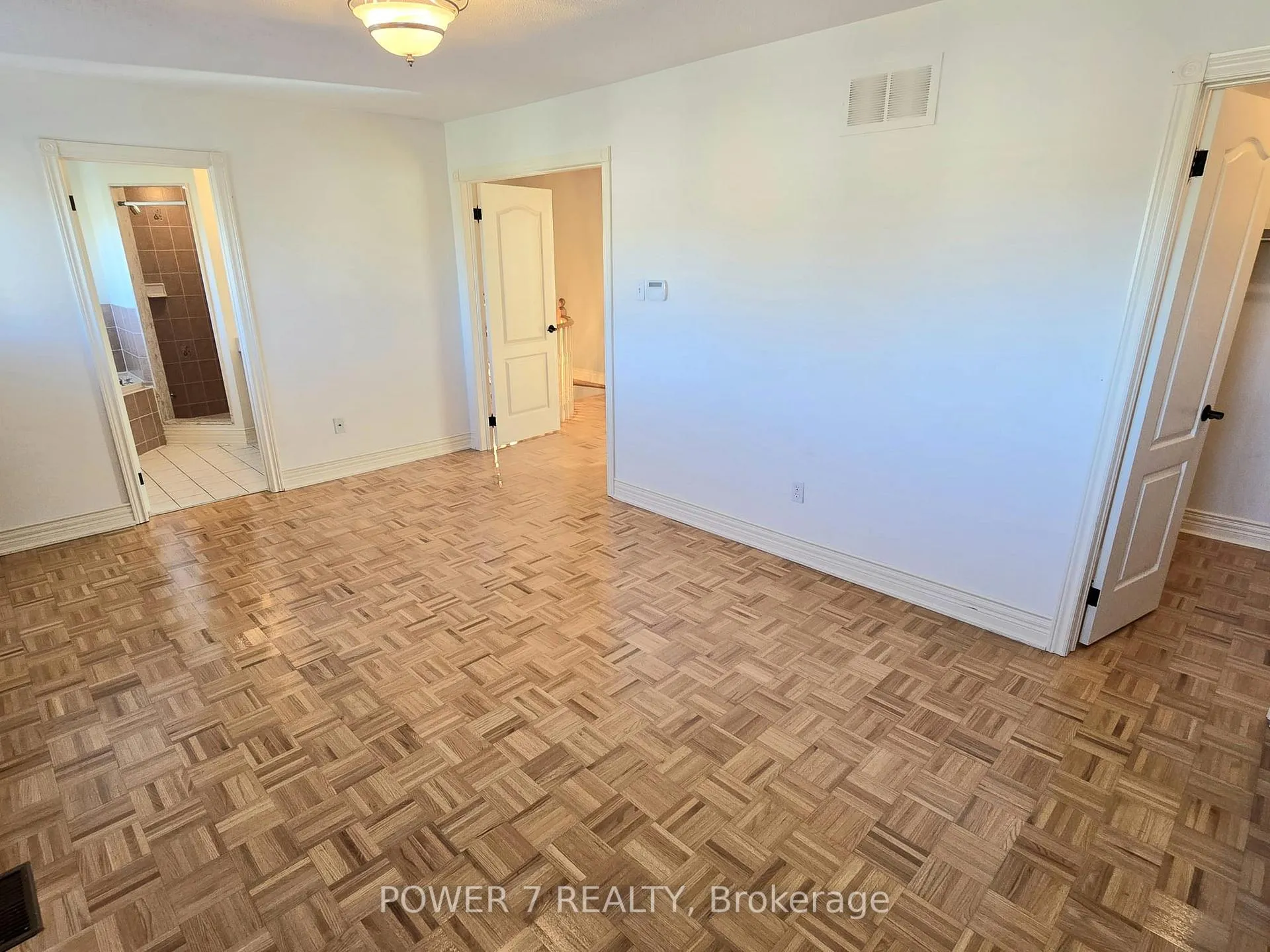 Photo 12 of 19 Wheatfield Drive, Vaughan, Vellore Village — HOMEH