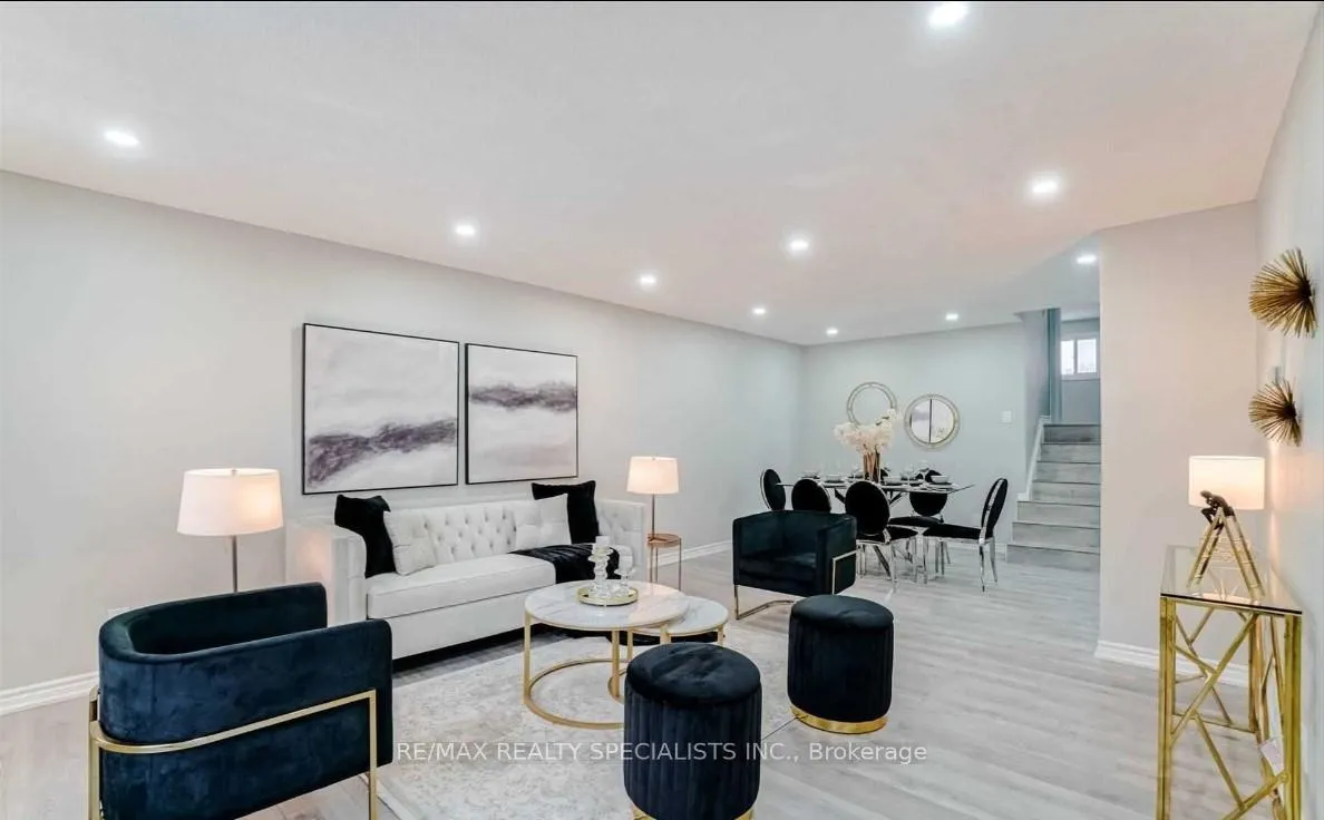 Photo 3 of 52 Maplehurst Square, Brampton, Heart Lake East — HOMEH