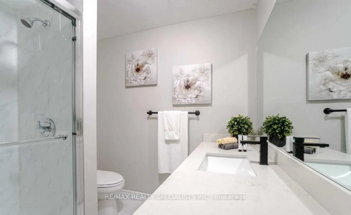 Photo 12 of 52 Maplehurst Square, Brampton, Heart Lake East — HOMEH