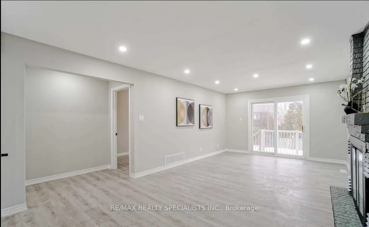 Photo 16 of 52 Maplehurst Square, Brampton, Heart Lake East — HOMEH