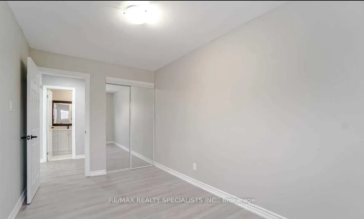 Photo 17 of 52 Maplehurst Square, Brampton, Heart Lake East — HOMEH